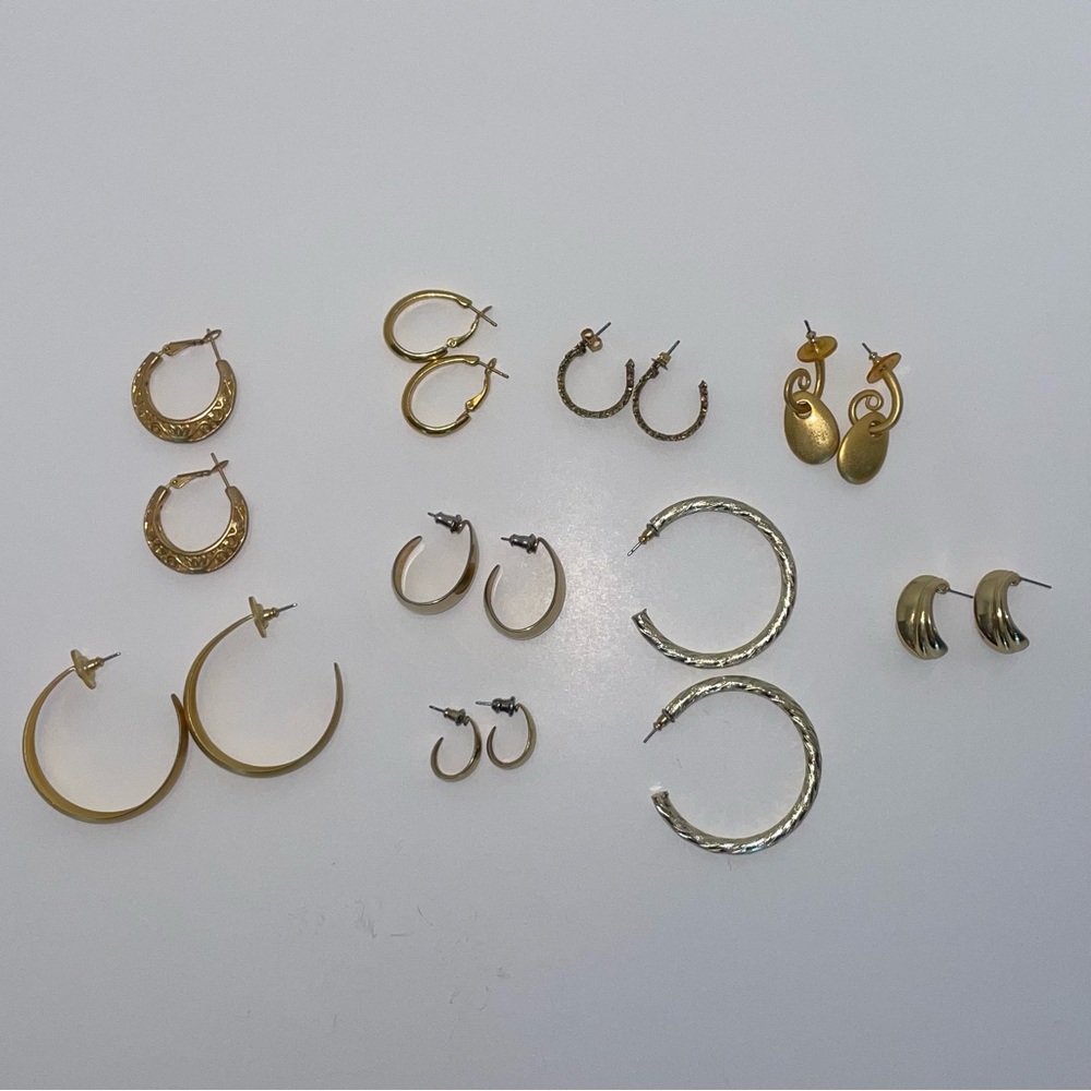 BUNDLE of 9 PAIRS VINTAGE GOLD TONE EARRINGS